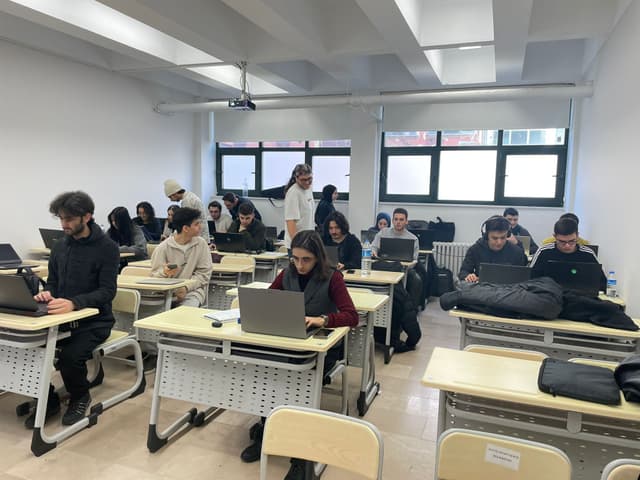 Eşli Kodlama ile C++ Pratiği ve Problem Çözme Etkinliği